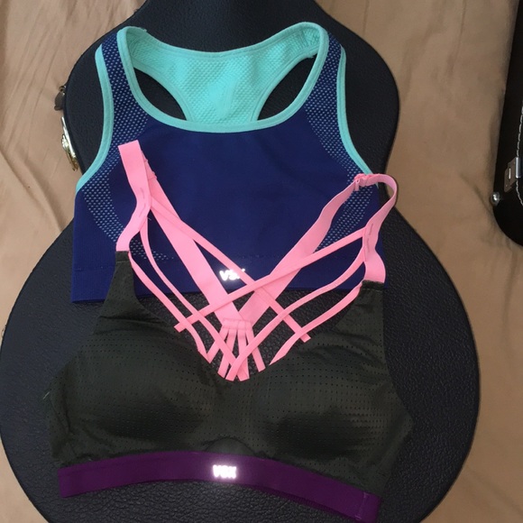 VS Sports Bra - Picture 2 of 8